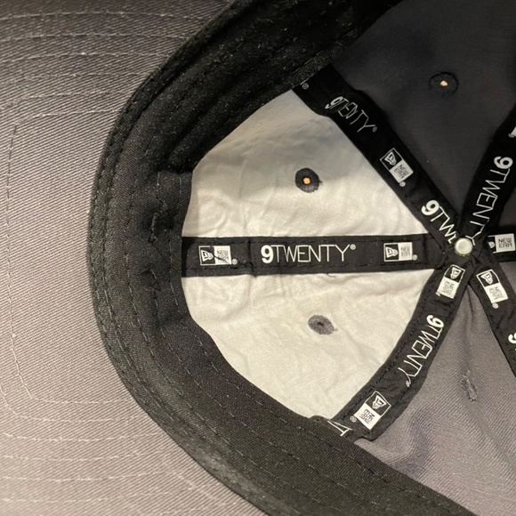 New York Yankees MLB Baseball Hat Gray Embroidered Logo Adjustable – LIKE NEW - Picture 13 of 14